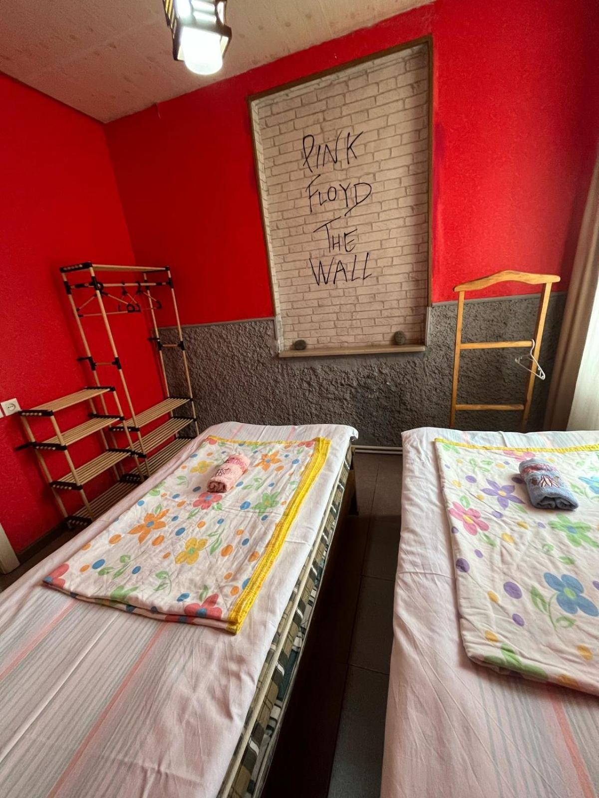 Guest House Barbi バトゥーミ エクステリア 写真